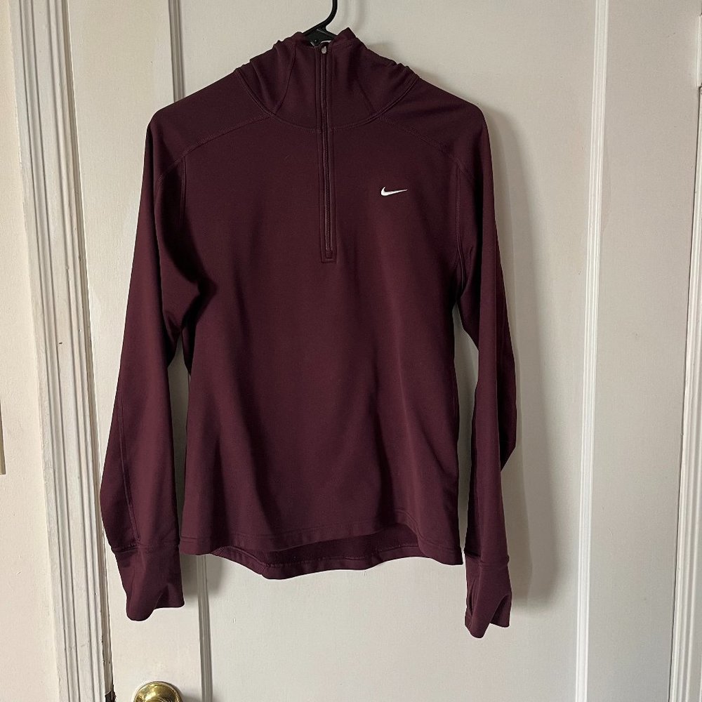 🌟 Maroon Nike FitDry Hooded Top - Thumb Holes, Great Condition 🌟